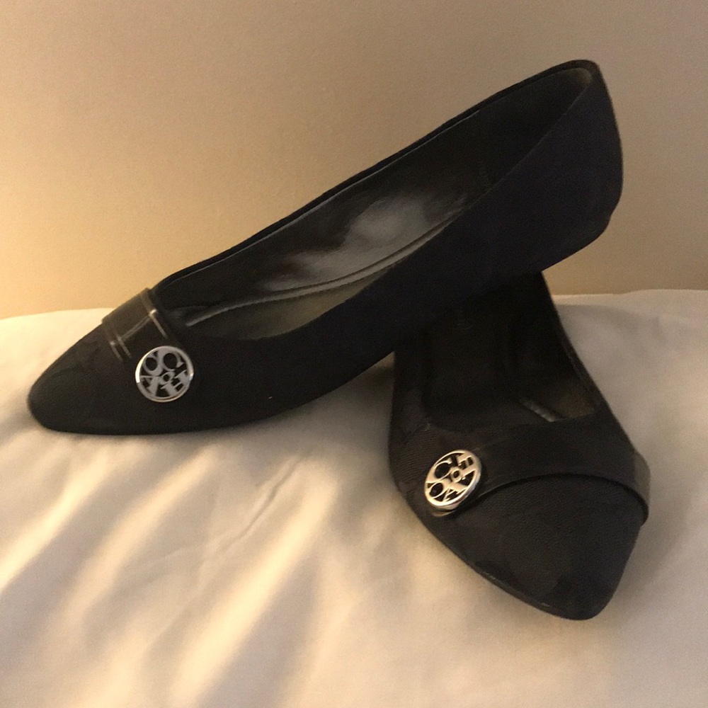 Coach Black Pointed Toe Flats Size 8